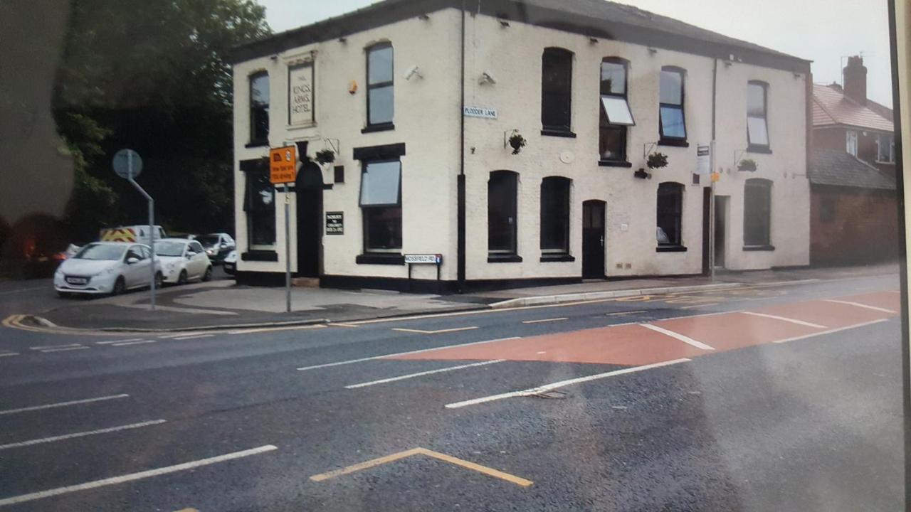 Kings Arms Hotel Farnworth Buitenkant foto