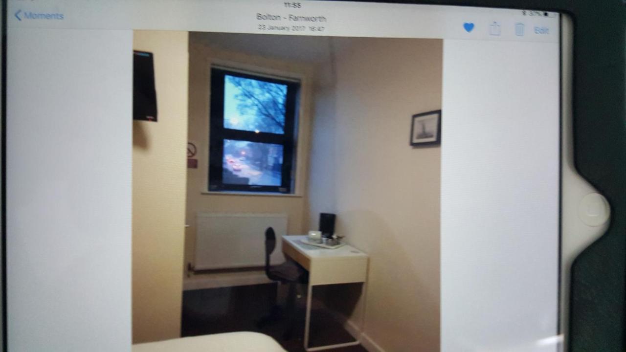 Kings Arms Hotel Farnworth Buitenkant foto